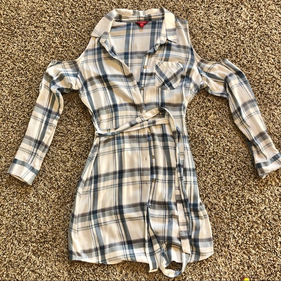 Guess Dresses & Skirts - Dress brand Guess